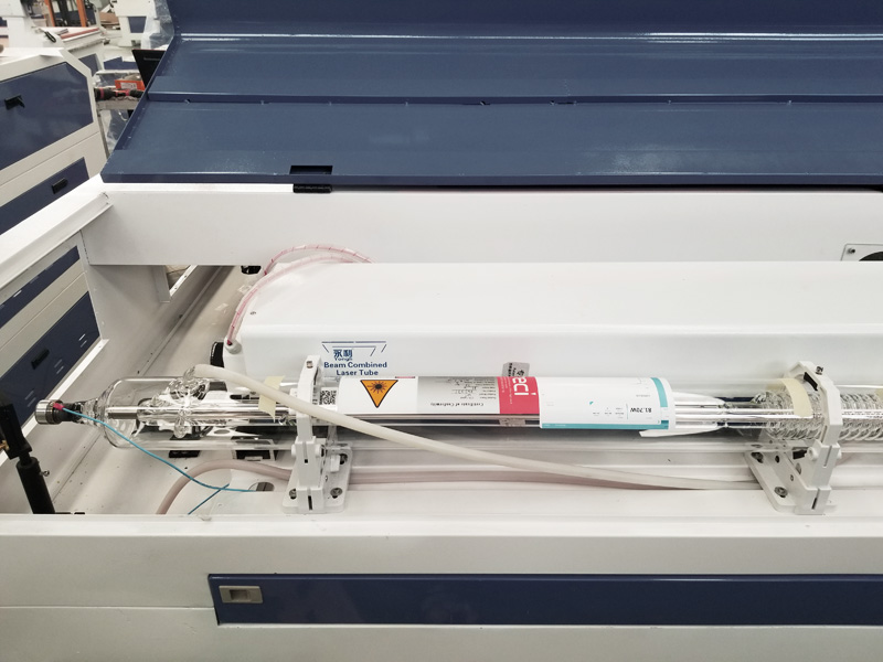 最佳預(yù)算 CO2 適用于金屬、丙烯酸、木材的激光切割機(jī)