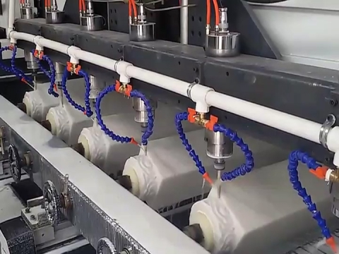 多頭3D數(shù)控大理石柱雕刻機 多頭3D數(shù)控大理石柱雕刻機