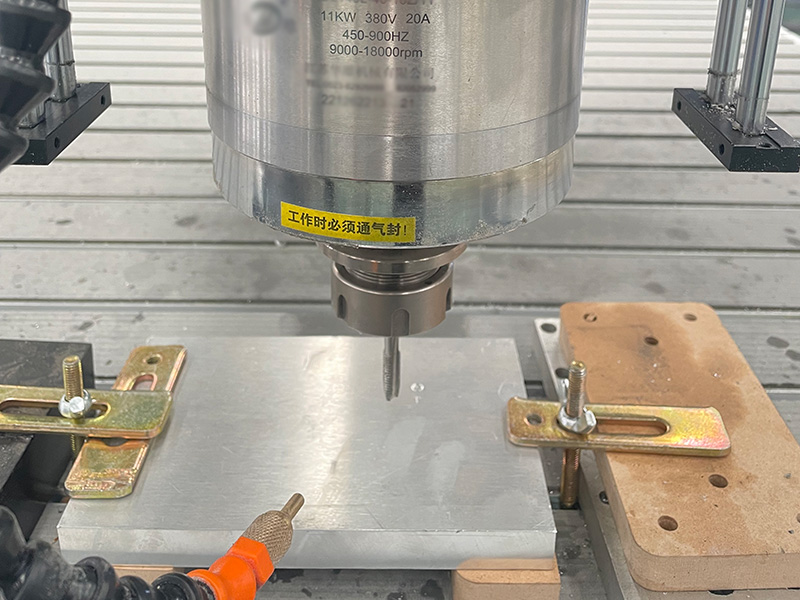 重型4x8數(shù)控鋁雕刻機帶攻絲頭