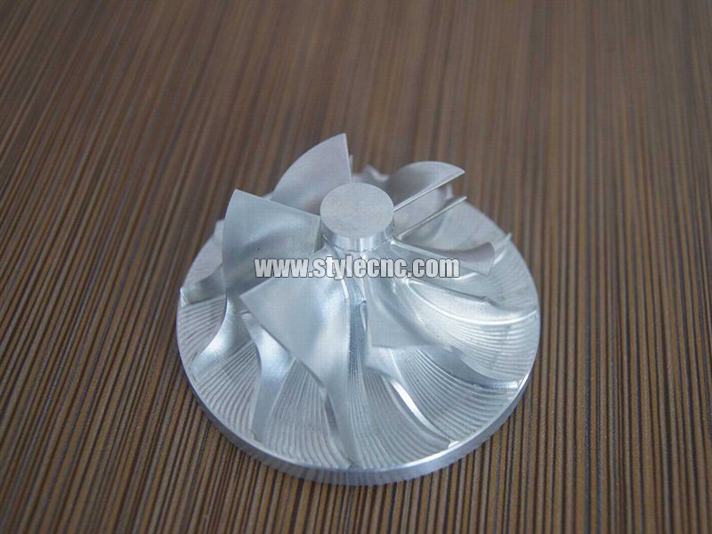 小型五軸數(shù)控葉輪加工機(jī)