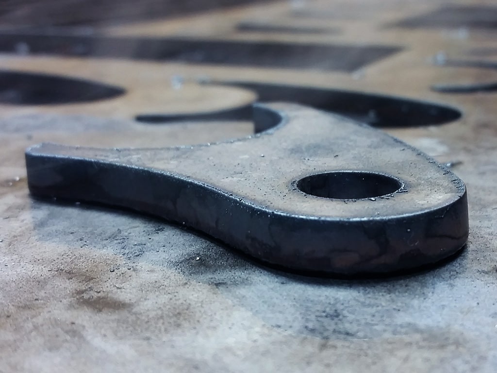 數(shù)控等離子切割低碳鋼零件