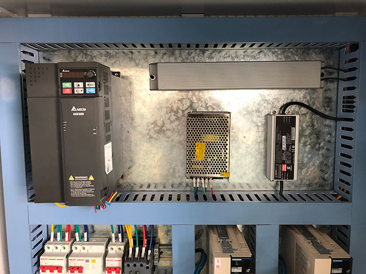 數(shù)控木工加工中心臺達變頻器 數(shù)控木工加工中心臺達變頻器