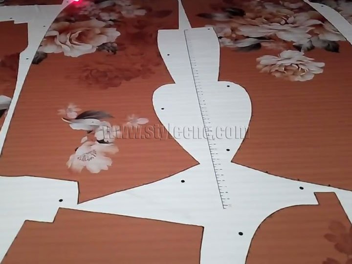 運(yùn)動(dòng)服激光切割機(jī)