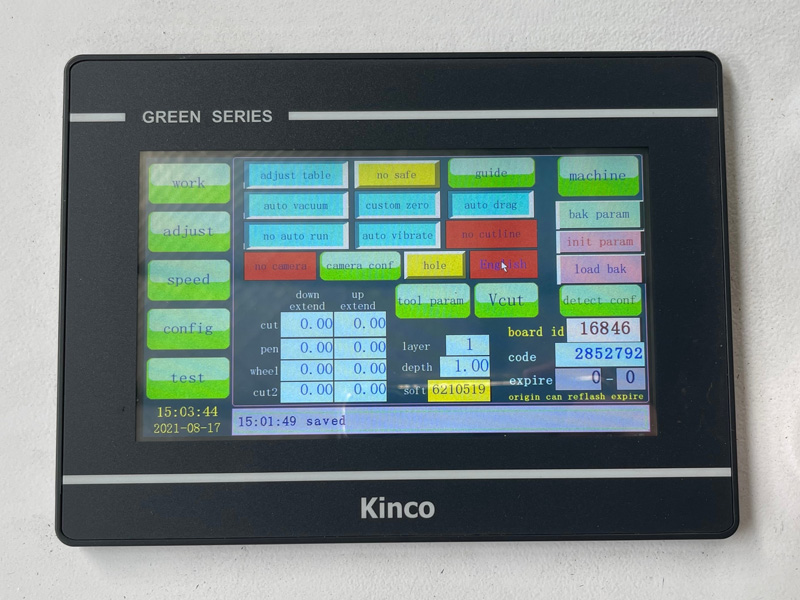 工業(yè)自動數(shù)字布料切割機出售