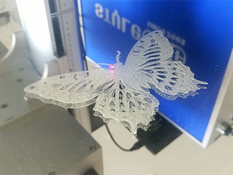 玻璃激光雕刻機 - 最佳玻璃蝕刻解決方案