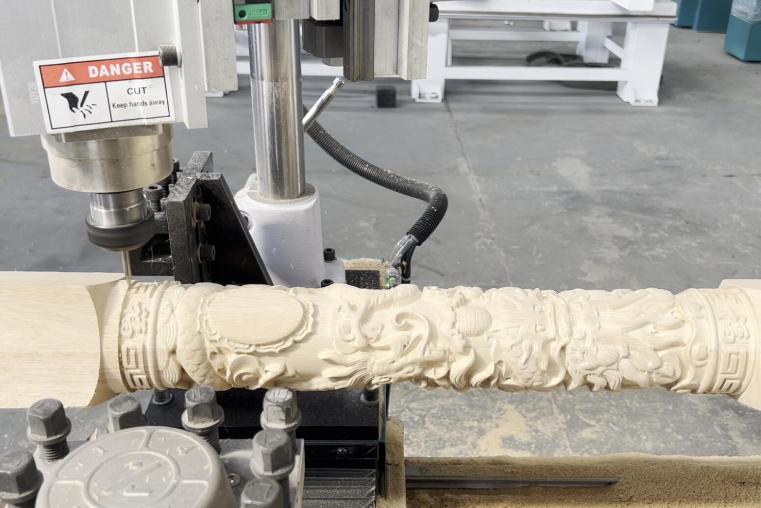 用于木工項目的自動換刀數(shù)控木工車床