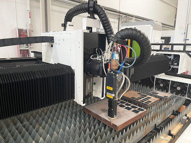 斜角激光金屬切割機 斜角激光金屬切割機