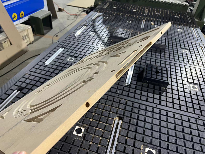 鉸鏈數(shù)控雕刻機(jī) 鉸鏈數(shù)控雕刻機(jī)